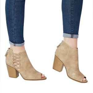 Rampage Tan Wedge Peep Toe Booties Size 7.5